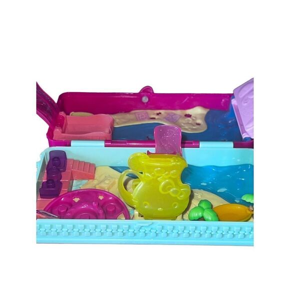 Hello Kitty Sanrio Collectible Pencil Case Play Set Beach Party 3D Carry Case - Picture 7 of 10